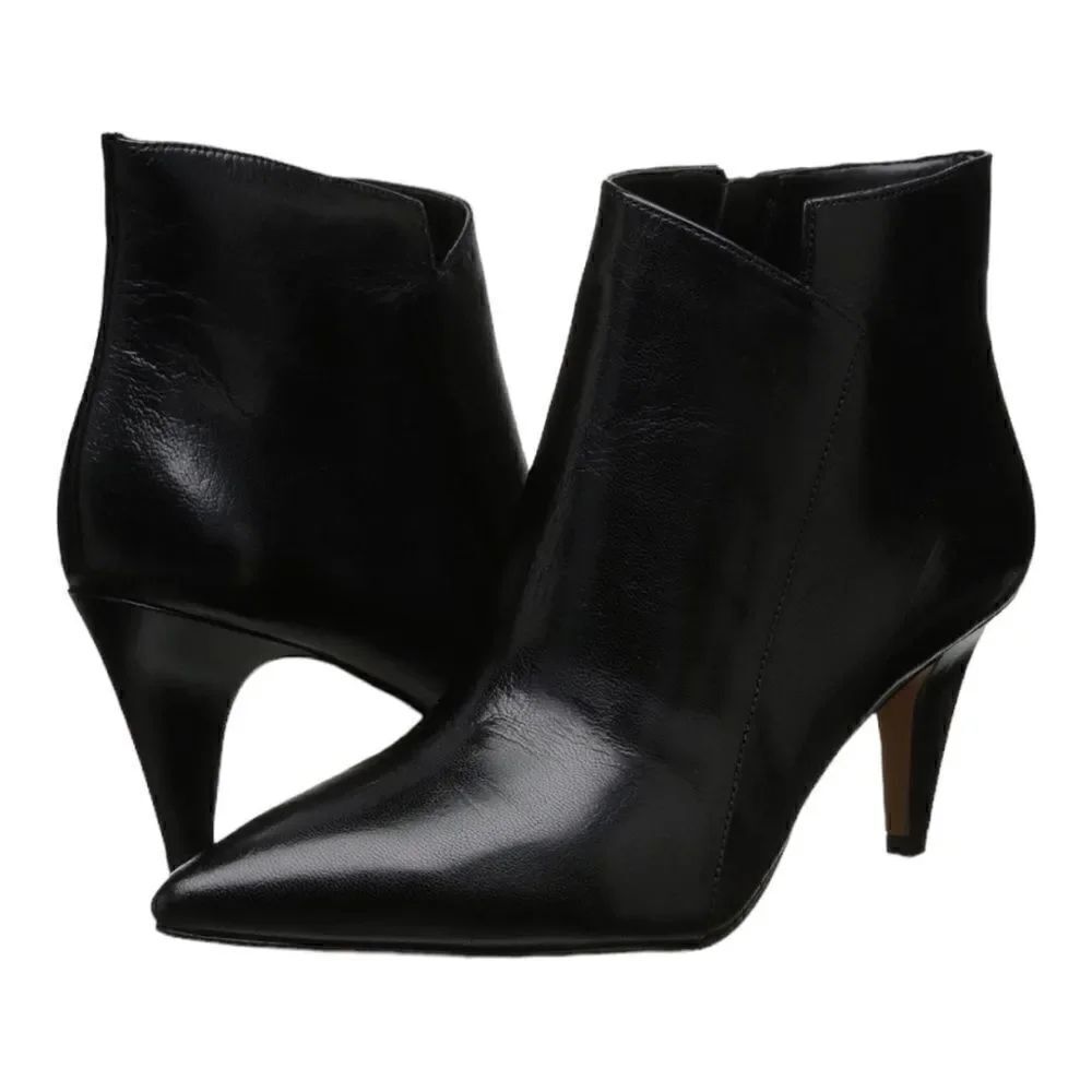 Nine West Women’s Jetlag Booties in the Size 9.5M in Black Leather
